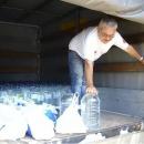 Общината апелира временно да спрат даренията на вода, дрехи, храни и предмети за бита
