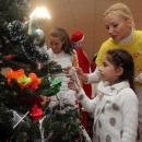 Приказки без край и Дядо Коледа с подаръци за децата