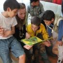 Чети с деца от домове в Международния ден на книгата