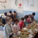 Топъл обяд по проект на БЧК за децата от Стефан Караджово