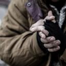 Два тона дрехи дариха русенци за бездомните хора
