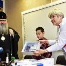 Варненският митрополит Йоан дари 17 500 лв. за деца, болни от диабет