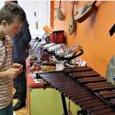 Дариха музикални инструменти на незрящи ученици