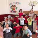 Ученици от ОУ Св. Климент Охридски в Пазарджик дариха книги и играчки на детското отделение Хигия