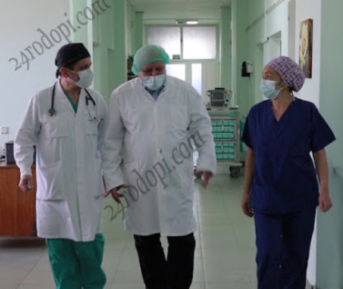 Третокласници направиха дарение на болницата в Кърджали