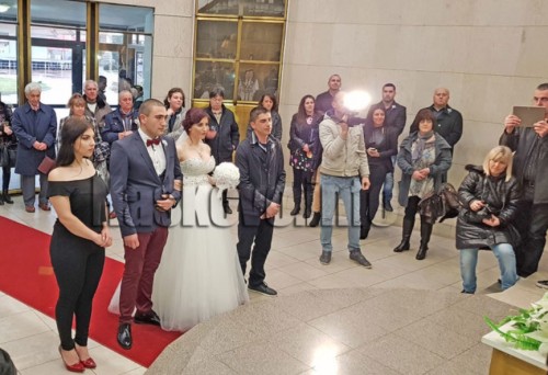 Безплатни сватби за деня на влюбените в Димитровград