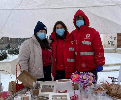 Доброволци от БМЧК Враца събраха средства за абитуриенти сираци