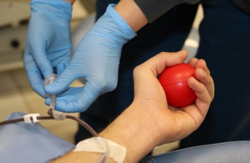 ВМА с призив: Дари кръв за първи път