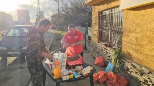 Дариха с хранителни продукти жители на с. Добрич