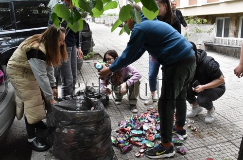 Пролетната кампания събра хиляди капачки и кенчета в Хасково