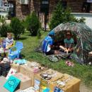 Деца продават играчките си между блоковете с благотворителна кауза 