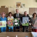 Великотърновският университет дари картини за детското отделение на търновската болница