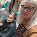 Млади фризьори подариха прически на дами от Дома за хора с деменция