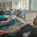 Абитуриенти от Строителния в Бургас дариха кръв преди баловете